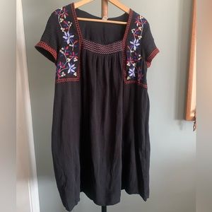 Old Navy Embroidered Dress Size XL
